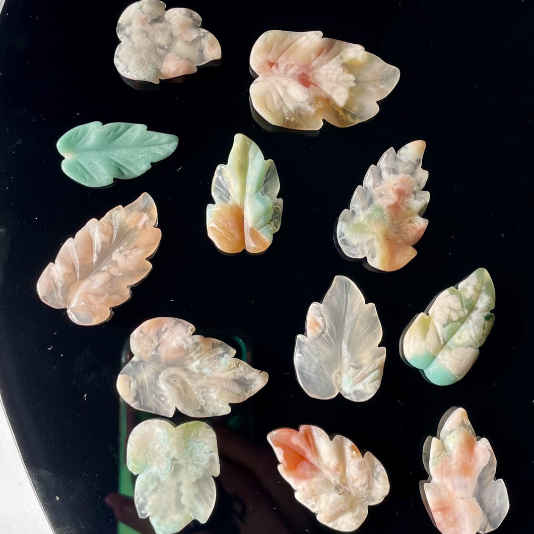 (1) Flower Agate Leaf Carving